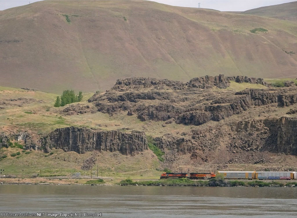 BNSF 1048-BNSF 8147